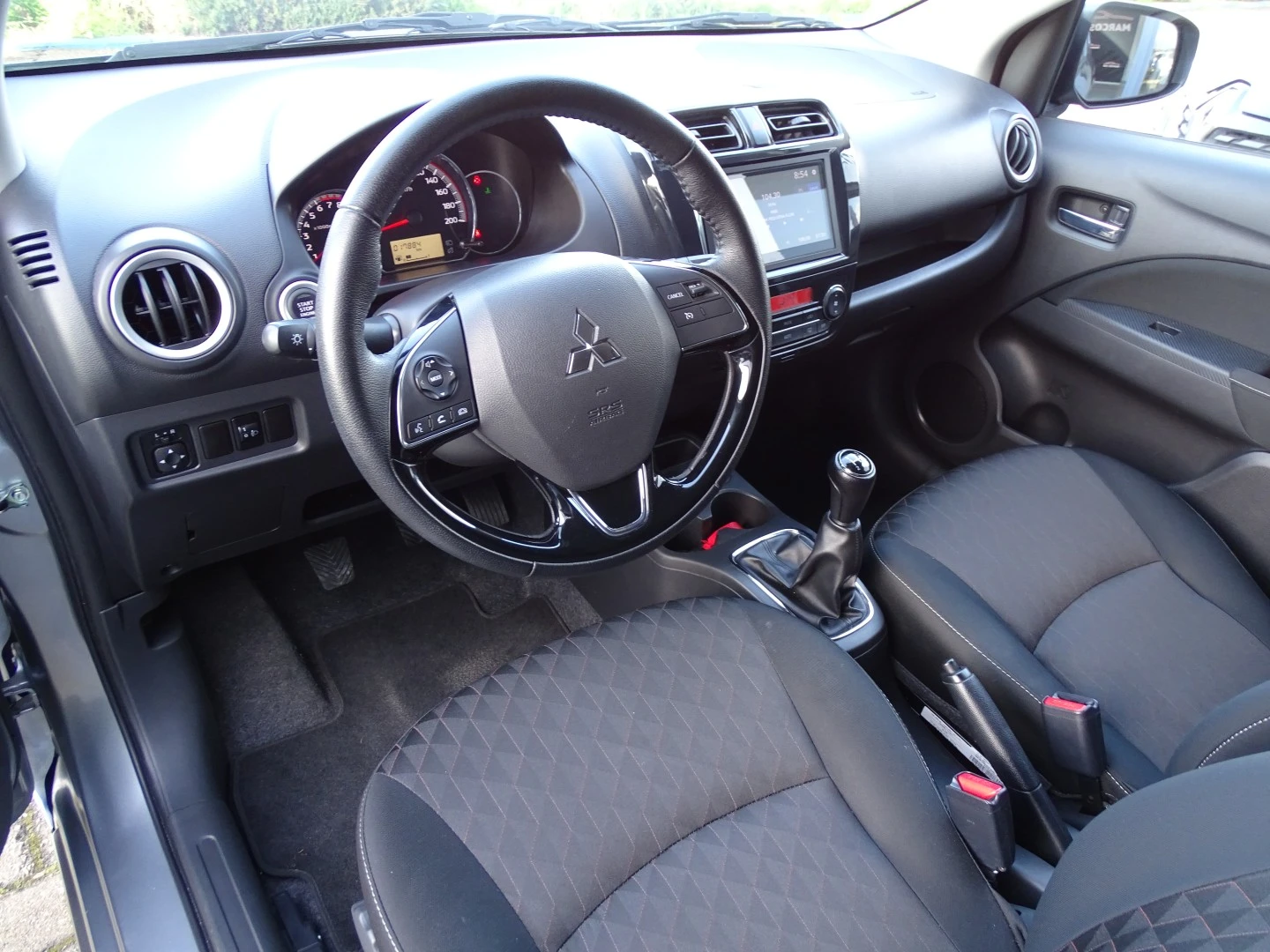 Mitsubishi Space Star 1.2 Intense Connect Edition