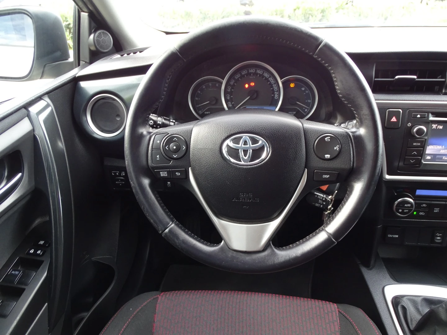 Toyota Auris 1.4 D-4D Com. +P.Techno+P.Sport