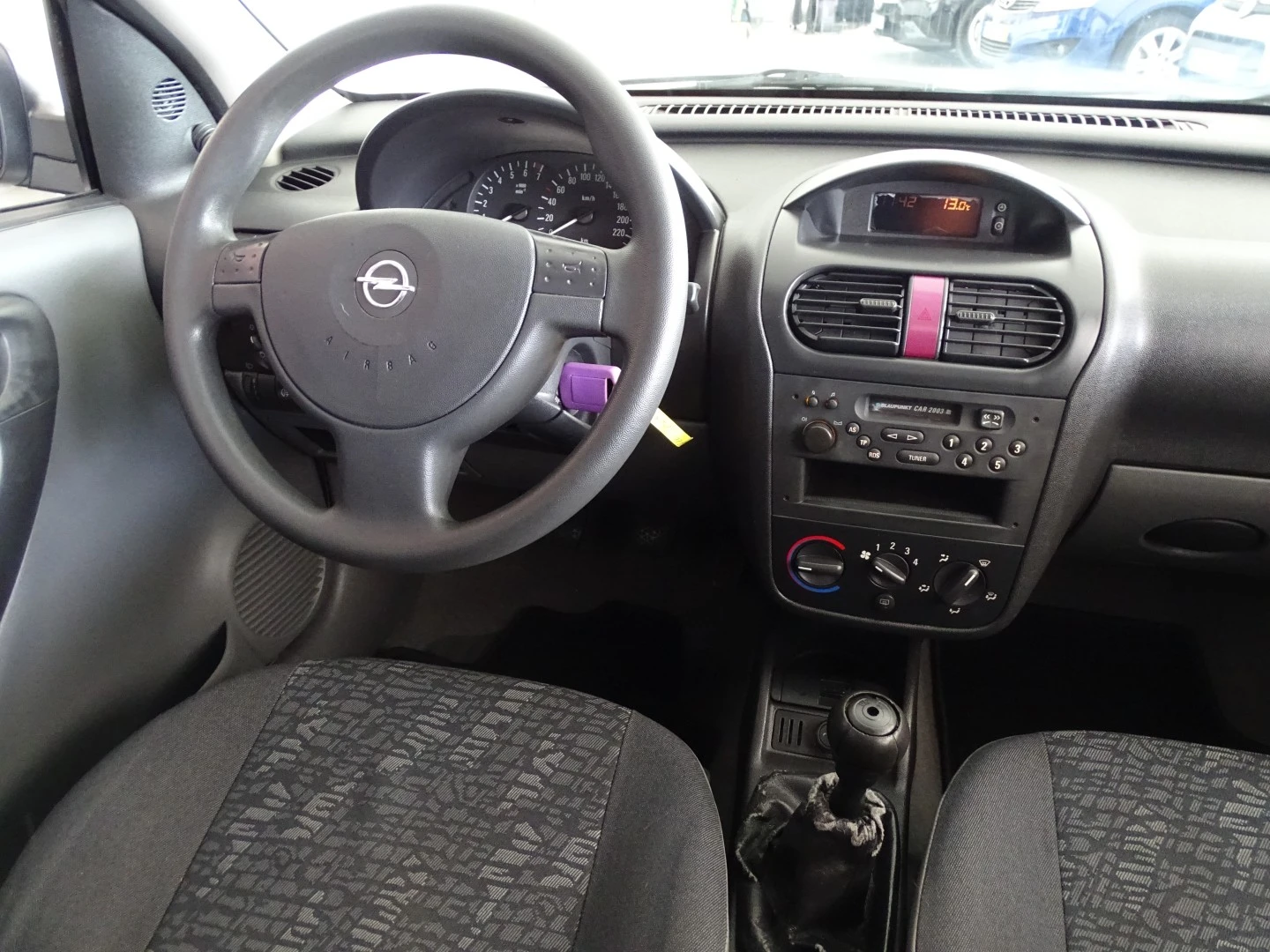 Opel Corsa 1.2 16V Confort