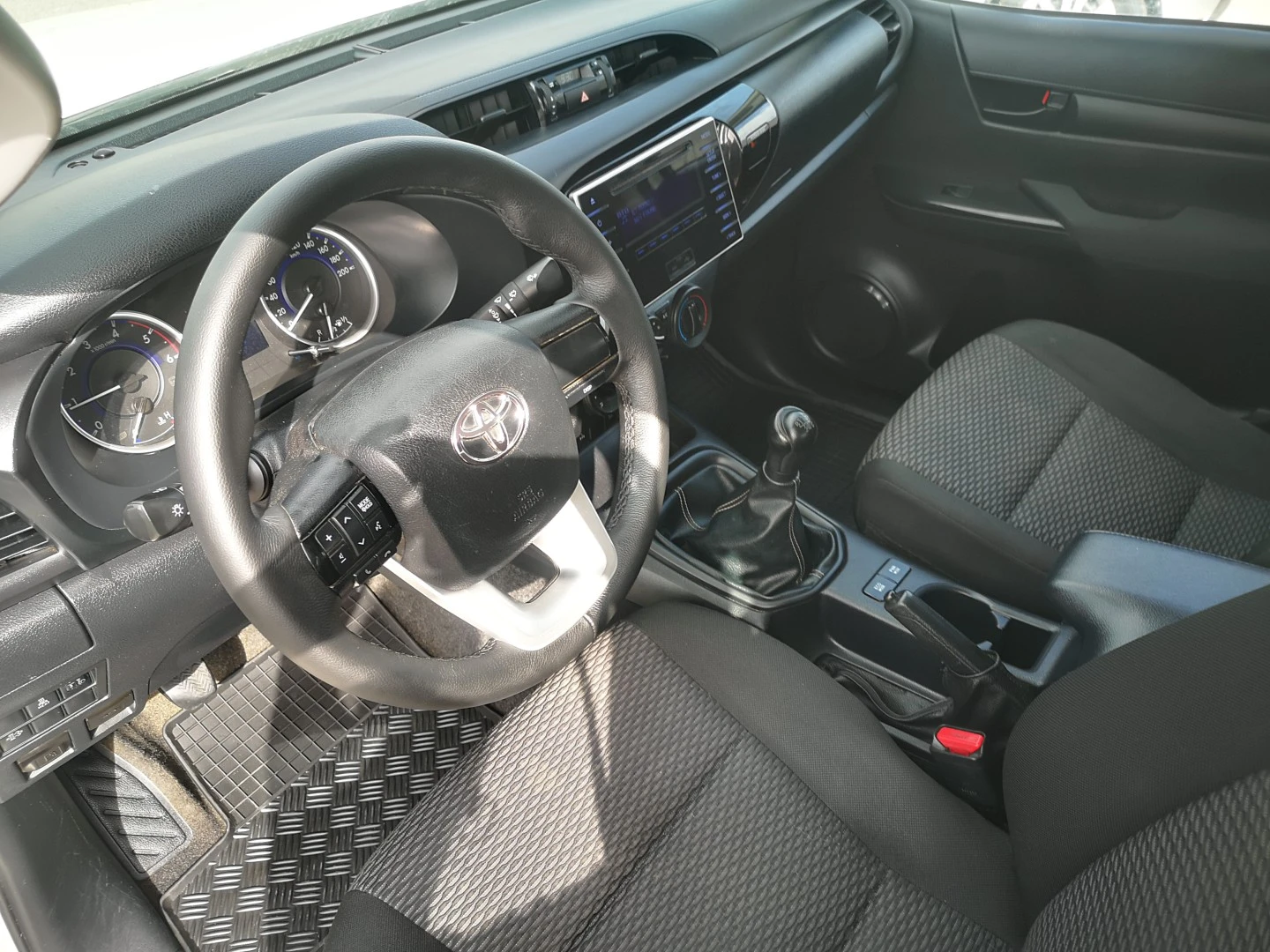 Toyota Hilux 2.4 D-4D 4WD CD CM